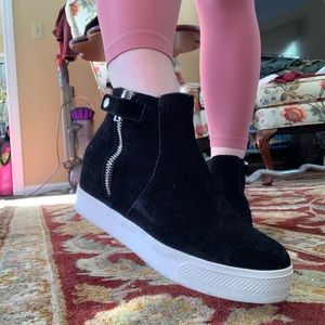 Steve Madden Black Wedgie Sneaker